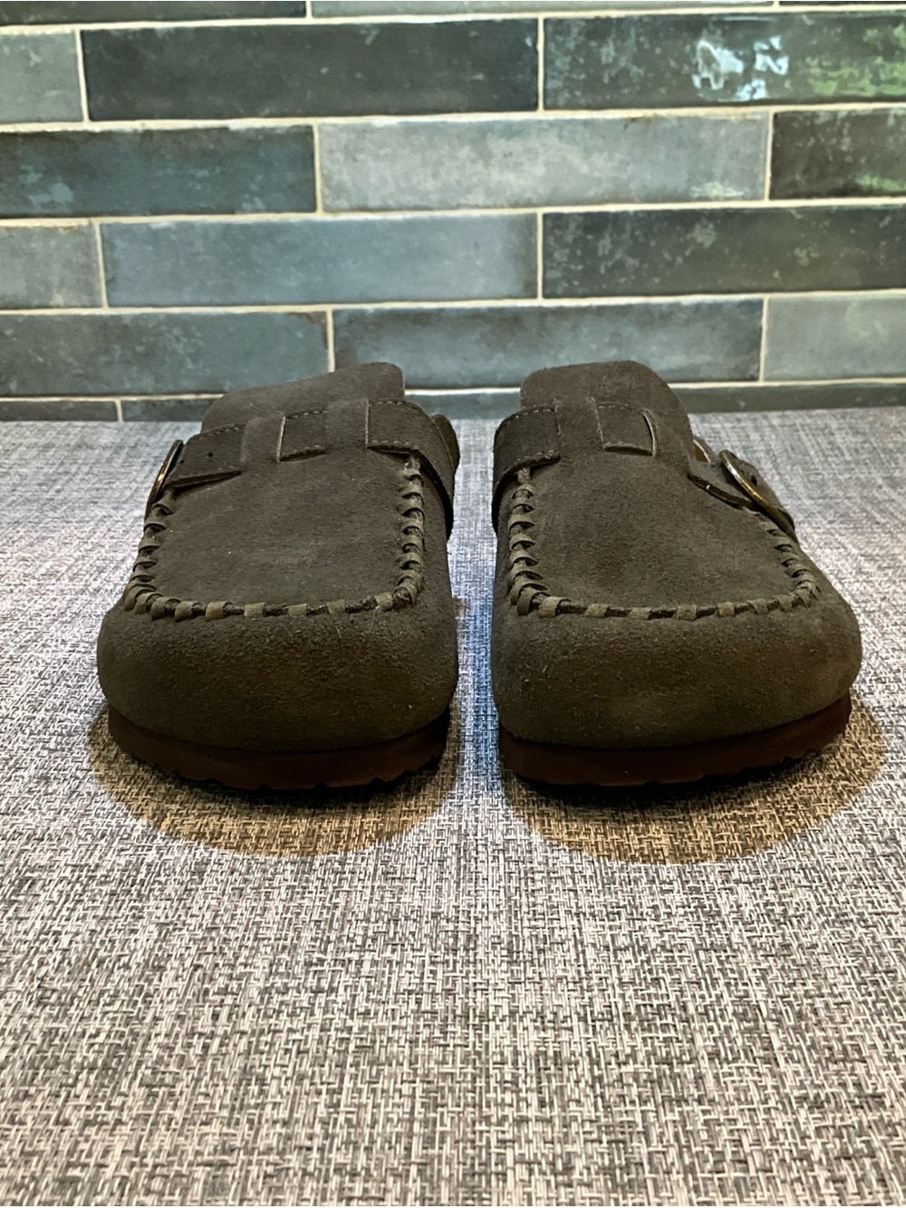 Cushionaire Canoe Suede Clogs In Khaki Women’s Size 8M - NEW - Picture 5 of 16